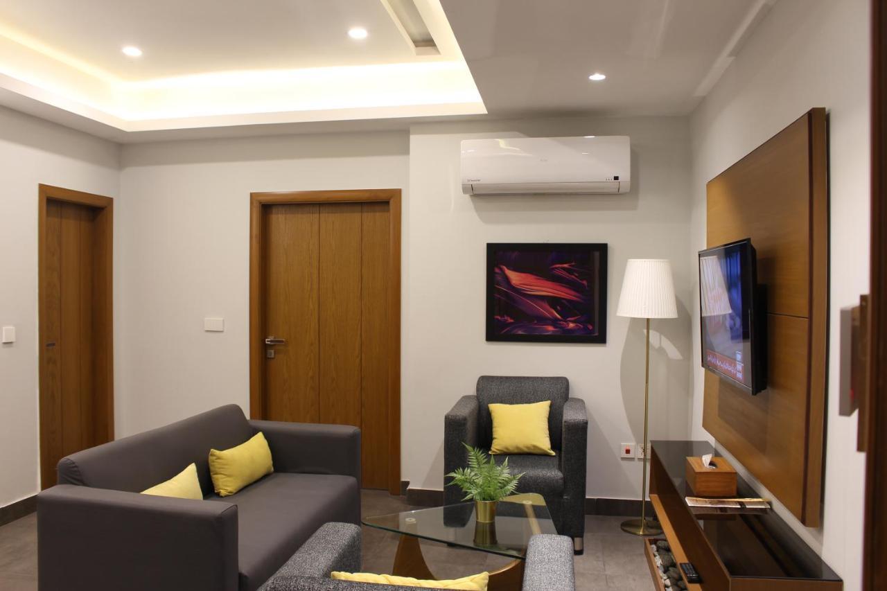 Space Luxury Rental Suites ราวัลปินดี ภายนอก รูปภาพ